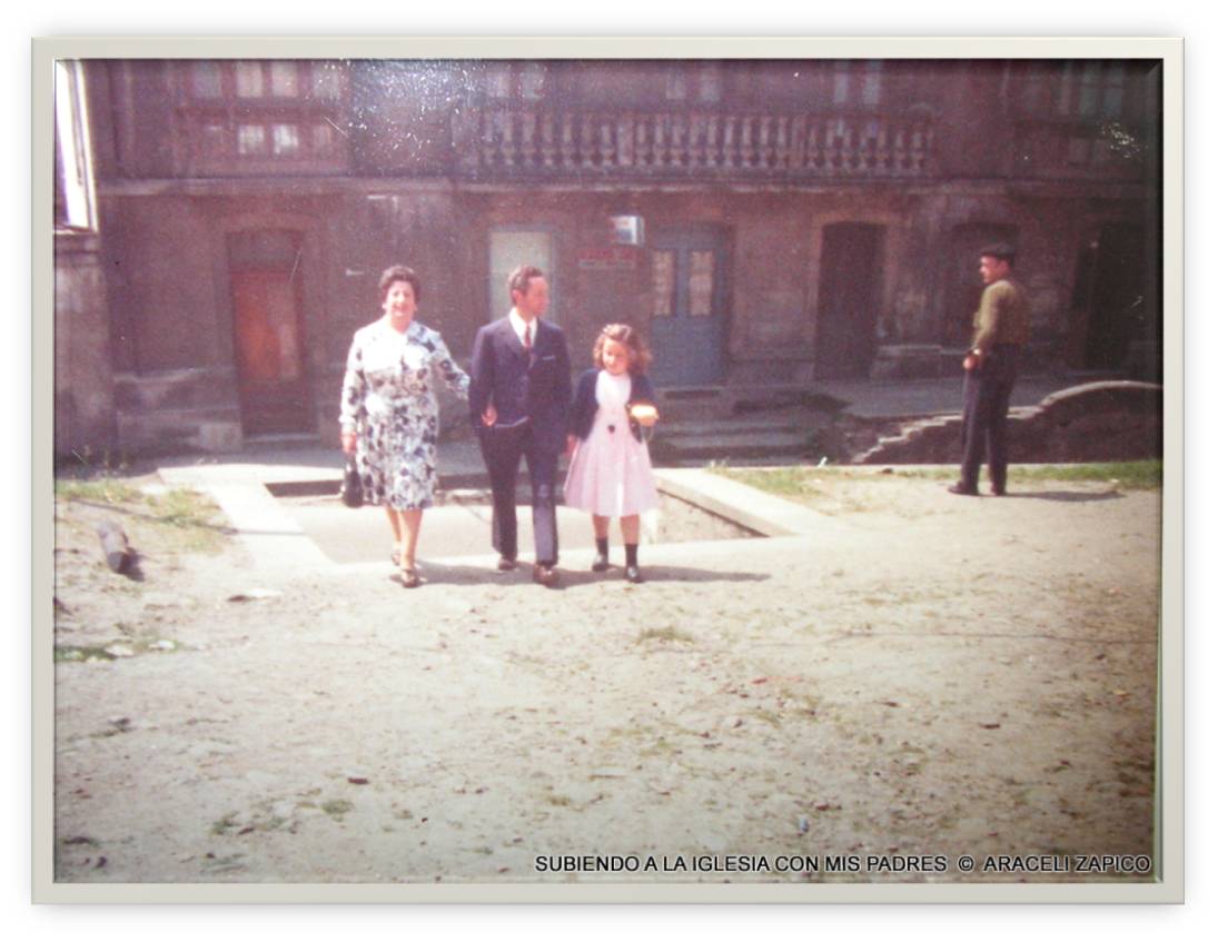 Subiendo a la iglesia.jpg Subiendo a la iglesia.jpg