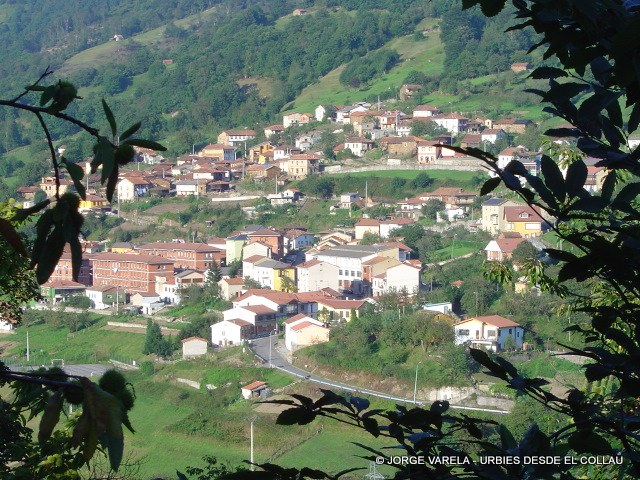 Urbiés desde la Xamonda.JPG