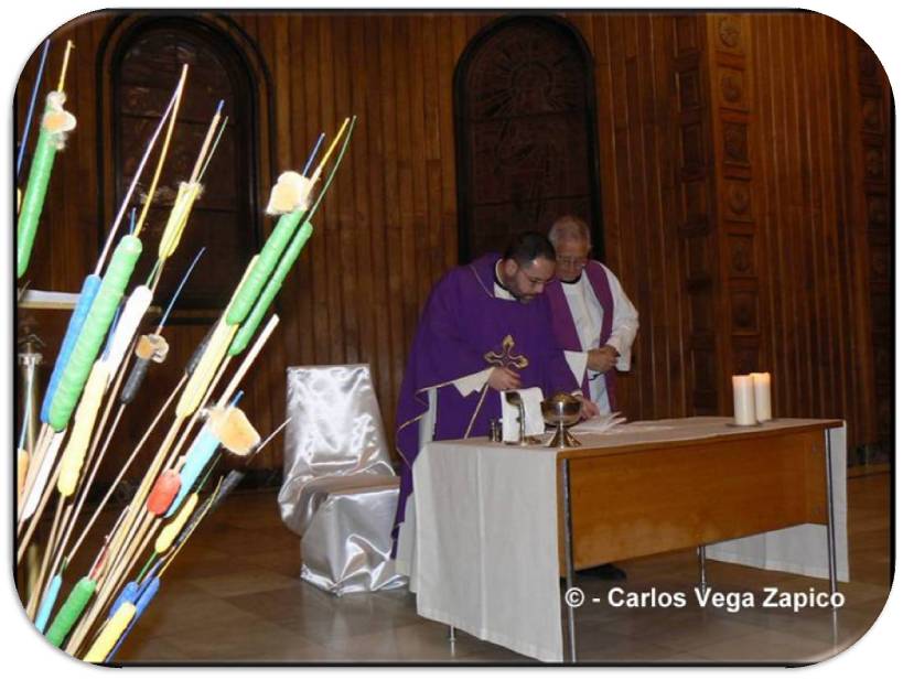 Homenaje al Hno Ginés - Curas oficiando.jpg Homenaje al Hno Ginés - Curas oficiando.jpg