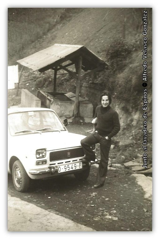 Con el coche.jpg Con el coche.jpg